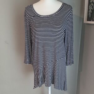 Tribal Asymmetrical Navy and White 3/4 Sleeve Top Size L